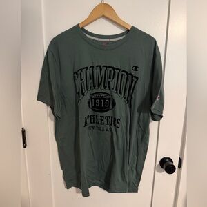 dark green champion tee XL